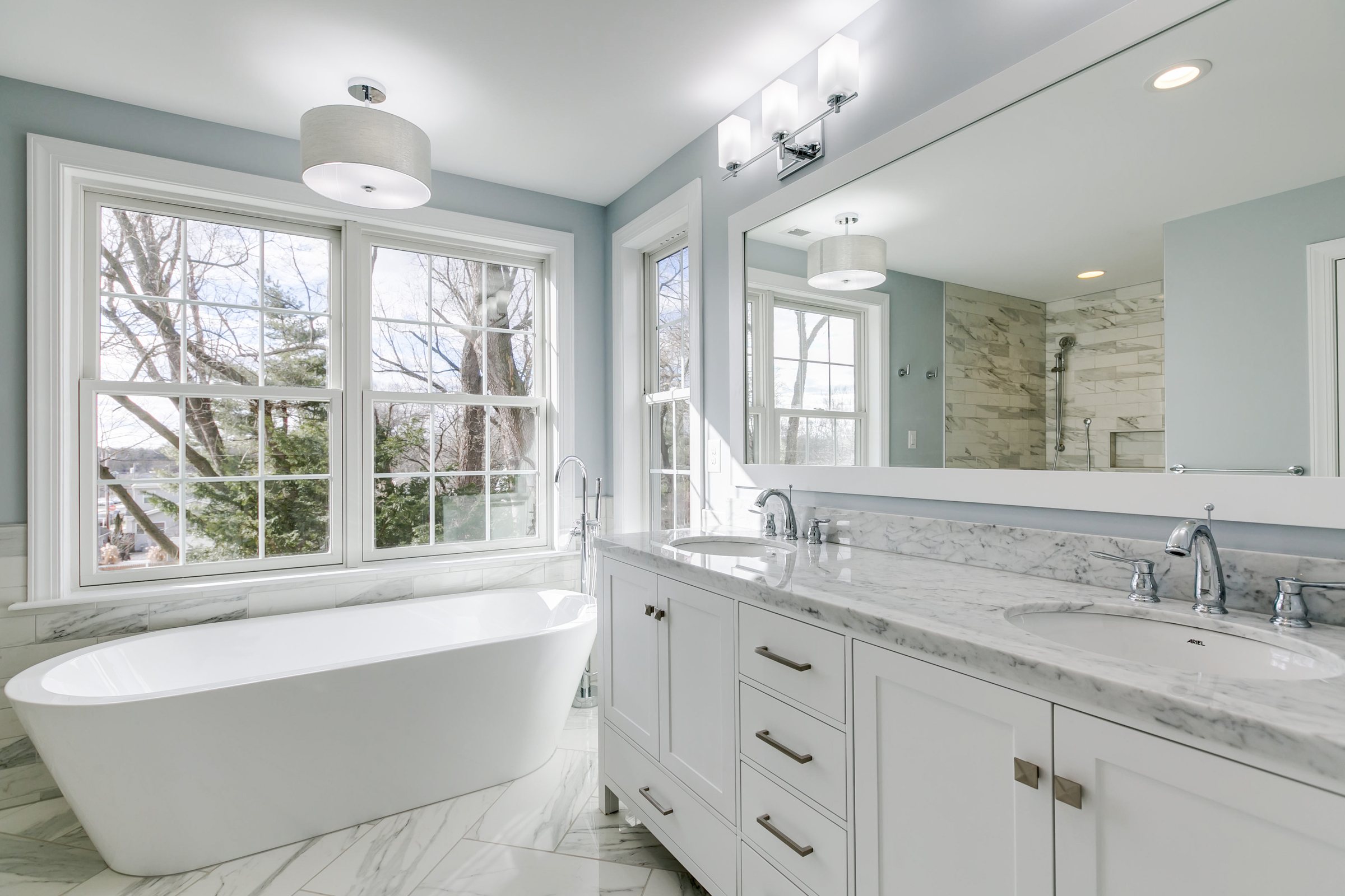 Primary Bath Tub and Vanity